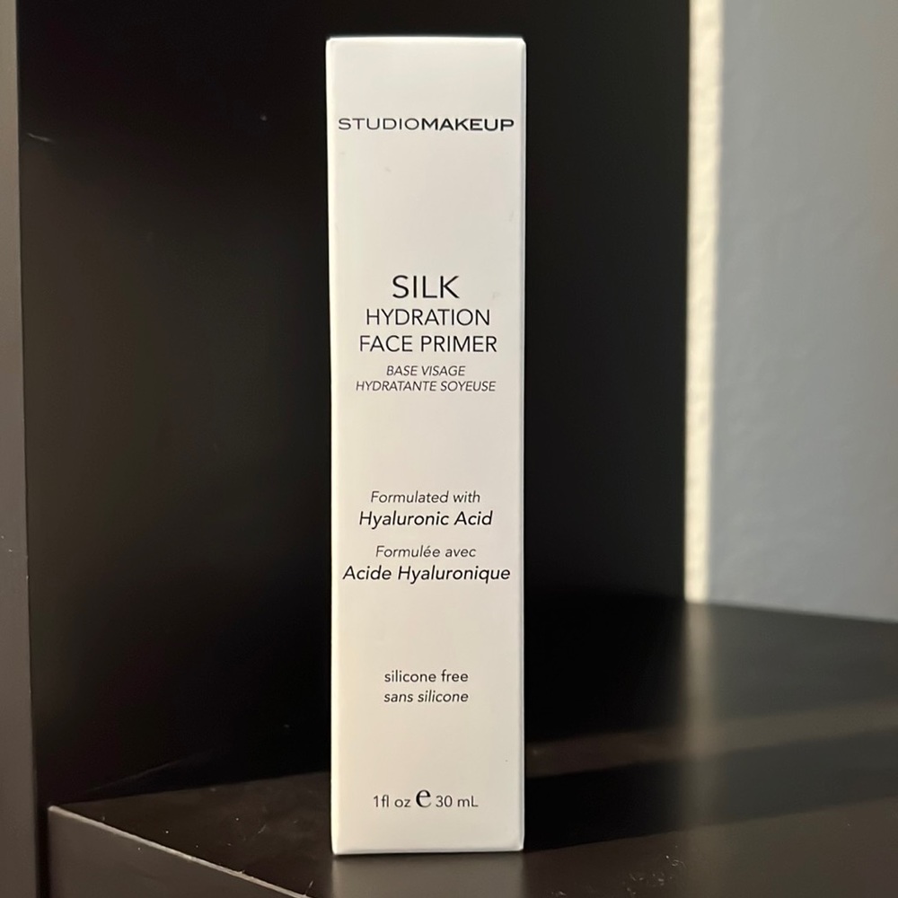 Studio Makeup: Silk Hydration Face Primer